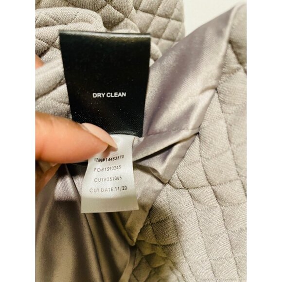 Torrid Size 6-6X Gray Pebble Quilted Knit Moto Jacket - Picture 8 of 8